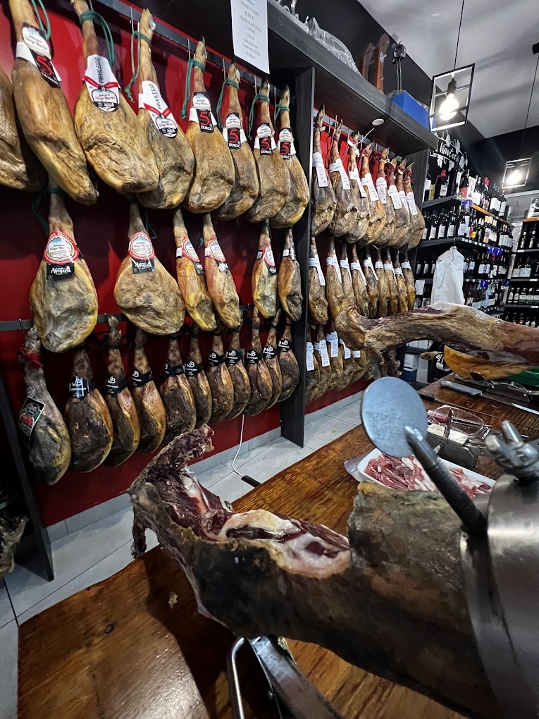 Jamones La Masía en Arroyo del Ojanco Jaén