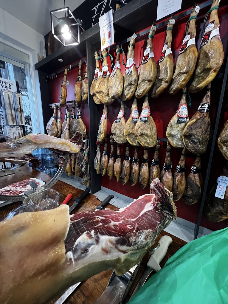 Jamones La Masía en Arroyo del Ojanco Jaén